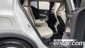 Volvo XC40 B4 ULTIMATE Bright 2023 года из Южной Кореи