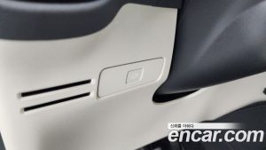 Volvo XC40 B4 ULTIMATE Bright 2023 года из Южной Кореи