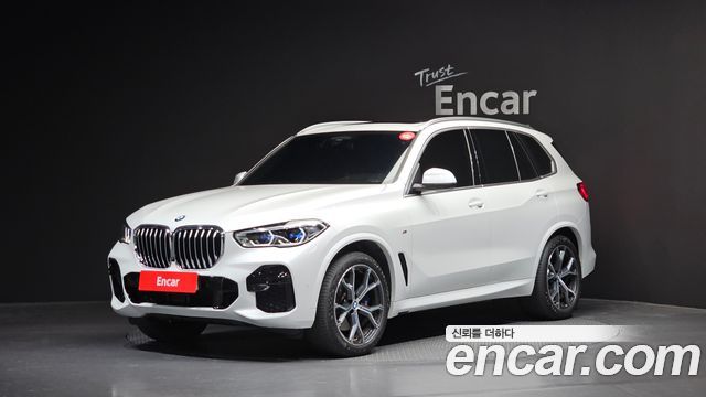 BMW X5 xDrive 40i M Sport 2023 года из Кореи