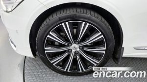 Volvo S90 B5 ULTIMATE Bright 2023 года из Южной Кореи