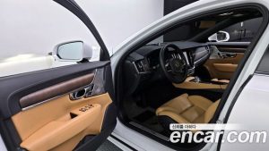 Volvo S90 B5 ULTIMATE Bright 2023 года из Южной Кореи