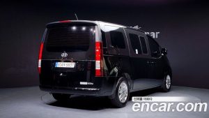 Hyundai Staria L3.5 Wagon 5 2025 года из Южной Кореи