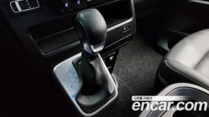 Hyundai Staria L3.5 Wagon 5 2025 года из Южной Кореи