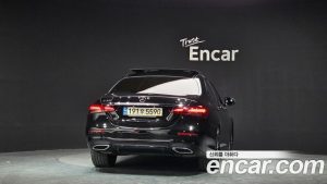 Mercedes-Benz E-Class E350 4MATIC AMG Line 2023 года из Южной Кореи