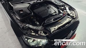 Mercedes-Benz E-Class E350 4MATIC AMG Line 2023 года из Южной Кореи