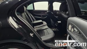 Mercedes-Benz E-Class E350 4MATIC AMG Line 2023 года из Южной Кореи