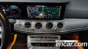Mercedes-Benz E-Class E350 4MATIC AMG Line 2023 года из Южной Кореи
