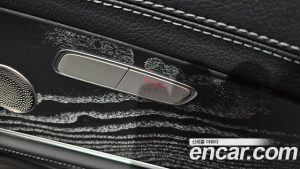 Mercedes-Benz E-Class E350 4MATIC AMG Line 2023 года из Южной Кореи