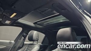 Mercedes-Benz E-Class E350 4MATIC AMG Line 2023 года из Южной Кореи