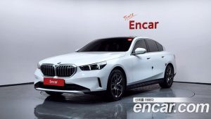 BMW 5-Series 530i xDrive 2024 года из Южной Кореи