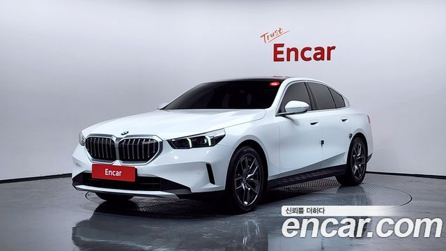 BMW 5-Series 530i xDrive 2024 года из Кореи