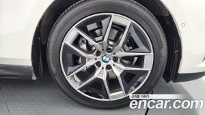 BMW 5-Series 530i xDrive 2024 года из Южной Кореи