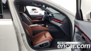 BMW 5-Series 530i xDrive 2024 года из Южной Кореи
