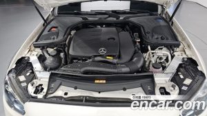 Mercedes-Benz E-Class E350 4MATIC AMG Line 2023 года из Южной Кореи
