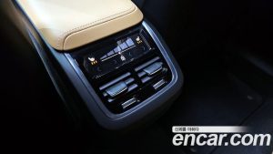 Volvo XC60 B5 Inscription 2022 года из Южной Кореи