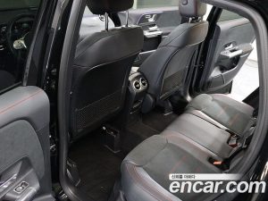 Mercedes-Benz GLA-Class GLA250 4MATIC 2023 года из Южной Кореи