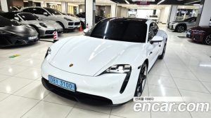 Porsche Taycan Base 2023 года из Южной Кореи
