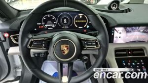 Porsche Taycan Base 2023 года из Южной Кореи