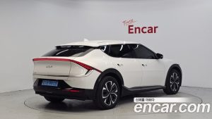 Kia EV6 Long Range 2024 года из Южной Кореи