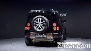 Land Rover Defender 110 P400 X 2024 года из Южной Кореи