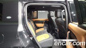 Land Rover Defender 110 P400 X 2024 года из Южной Кореи