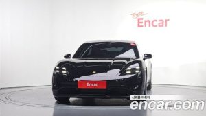 Porsche Taycan Base 2023 года из Южной Кореи