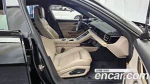 Porsche Taycan Base 2023 года из Южной Кореи