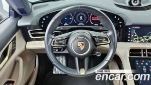 Porsche Taycan Base 2023 года из Южной Кореи