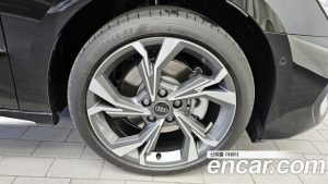 Audi A3 40 TFSI Premium 2025 года из Южной Кореи
