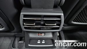 Audi A3 40 TFSI Premium 2025 года из Южной Кореи