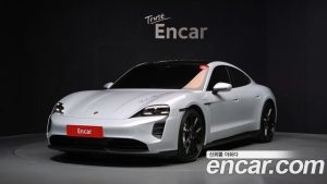 Porsche Taycan GTS 2022 года из Южной Кореи