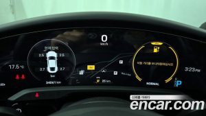 Porsche Taycan GTS 2022 года из Южной Кореи