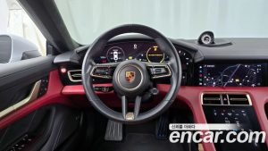 Porsche Taycan GTS 2022 года из Южной Кореи