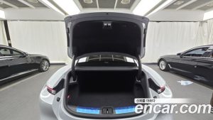 Porsche Taycan GTS 2022 года из Южной Кореи