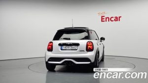 Mini Cooper Mayfield Edition 2024 года из Южной Кореи
