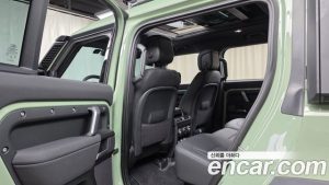 Land Rover Defender 110 D300 75th Edition 2023 года из Южной Кореи