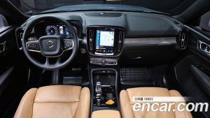 Volvo XC40 B4 Inscription 2022 года из Южной Кореи