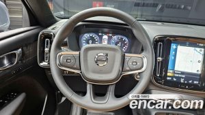 Volvo XC40 B4 Inscription 2022 года из Южной Кореи