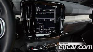 Volvo XC40 B4 Inscription 2022 года из Южной Кореи