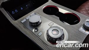 Genesis GV80 2.5T Бензин 2WD 2024 года из Южной Кореи