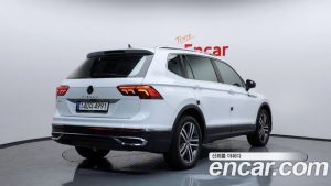 Volkswagen Tiguan 2.0 TSI Prestige 2022 года из Южной Кореи