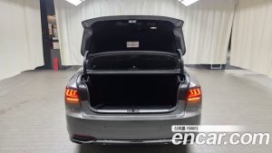 Lexus LS 3.5 Luxury AWD 2023 года из Южной Кореи