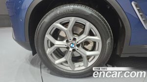 BMW X4 xDrive20i xLine 2023 года из Южной Кореи
