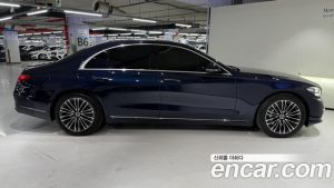 Mercedes-Benz S-Class S350 d 4MATIC 2025 года из Южной Кореи