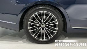 Mercedes-Benz S-Class S350 d 4MATIC 2025 года из Южной Кореи