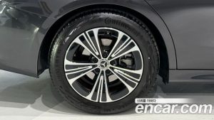 Mercedes-Benz E-Class E200 Avantgarde 2025 года из Южной Кореи