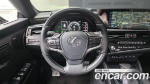 Lexus ES Executive 2026 года из Южной Кореи
