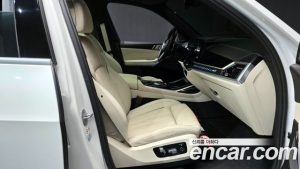 BMW X7 xDrive 40i M Sport 7-Seater 2024 года из Южной Кореи