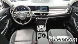 Kia Seltos Бензин 2.0 2WD 2024 года из Южной Кореи