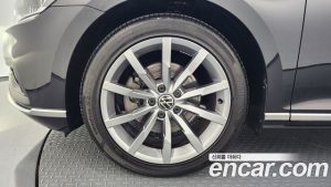 Volkswagen Passat 2.0 TDI Prestige 2022 года из Южной Кореи